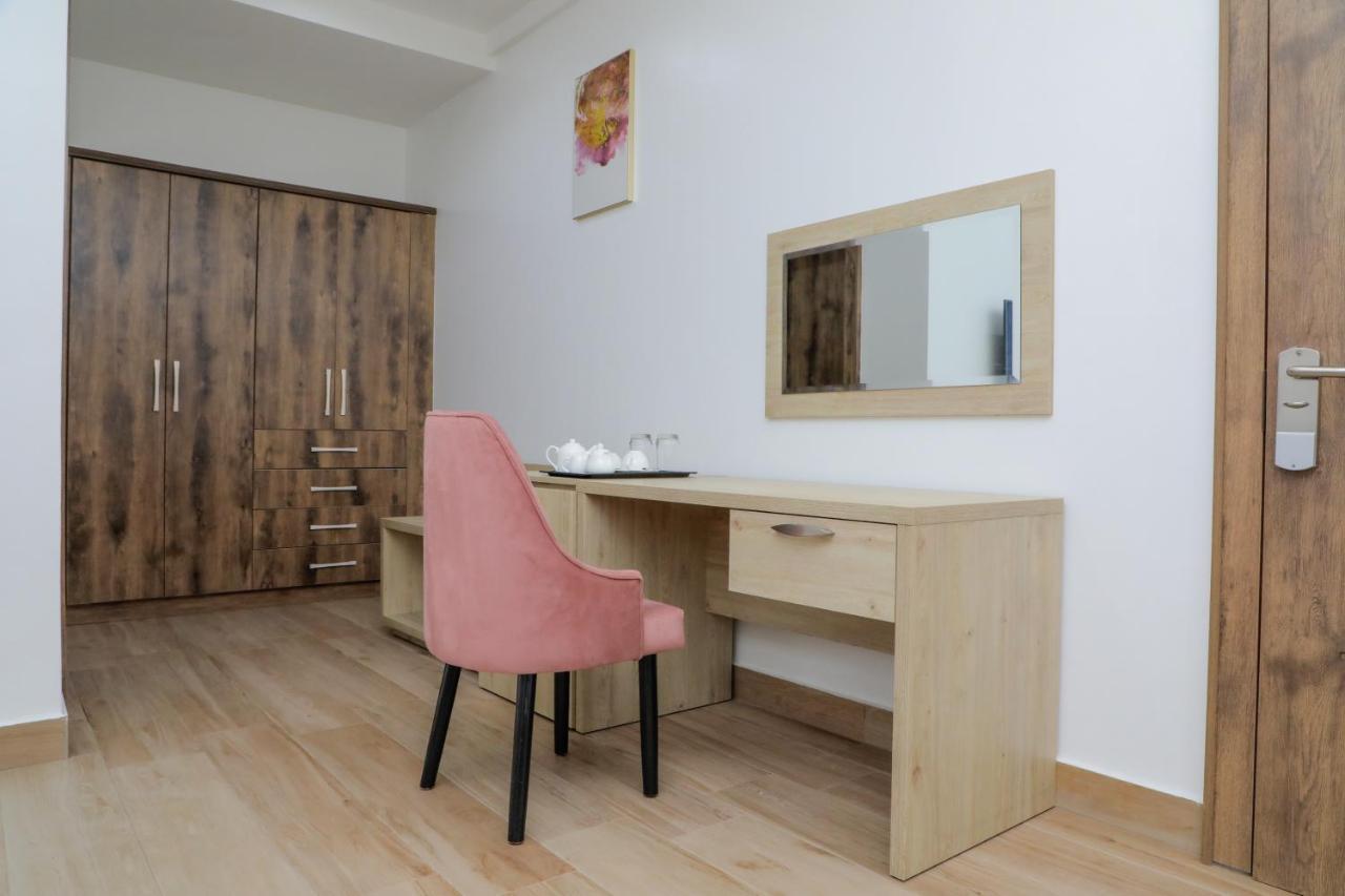 Quest Boutique Hotel Gwarinpa Luaran gambar