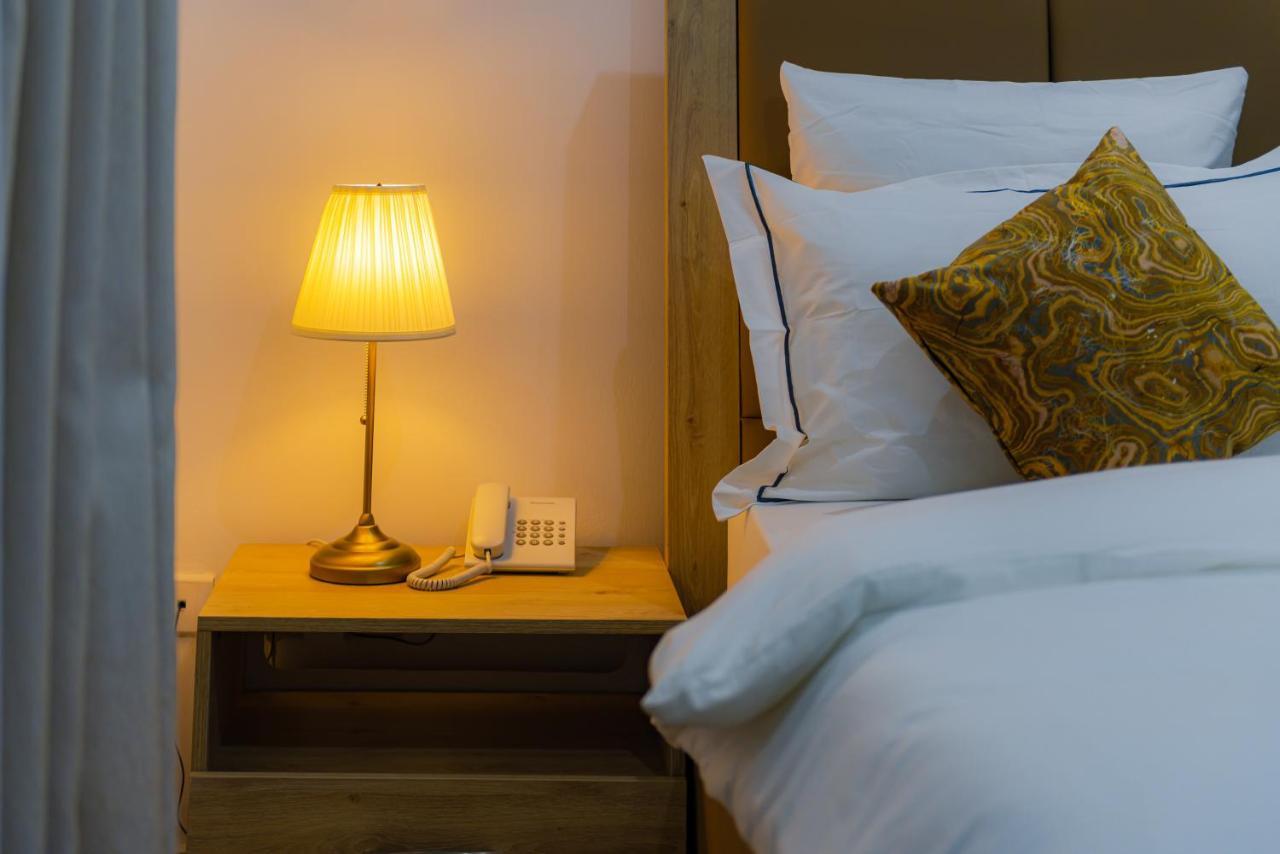 Quest Boutique Hotel Gwarinpa Luaran gambar