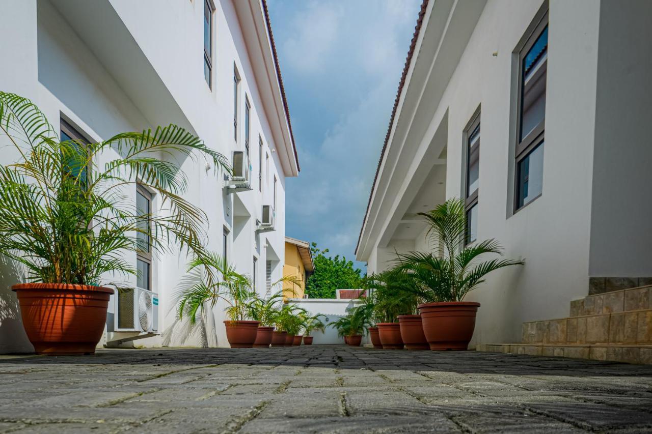 Quest Boutique Hotel Gwarinpa Luaran gambar