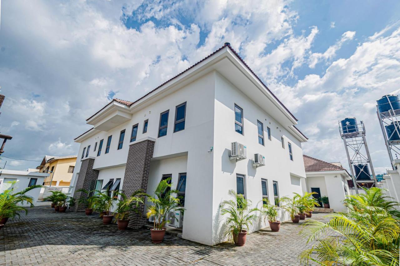 Quest Boutique Hotel Gwarinpa Luaran gambar