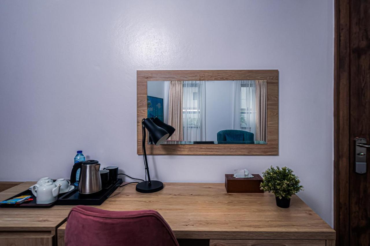 Quest Boutique Hotel Gwarinpa Luaran gambar