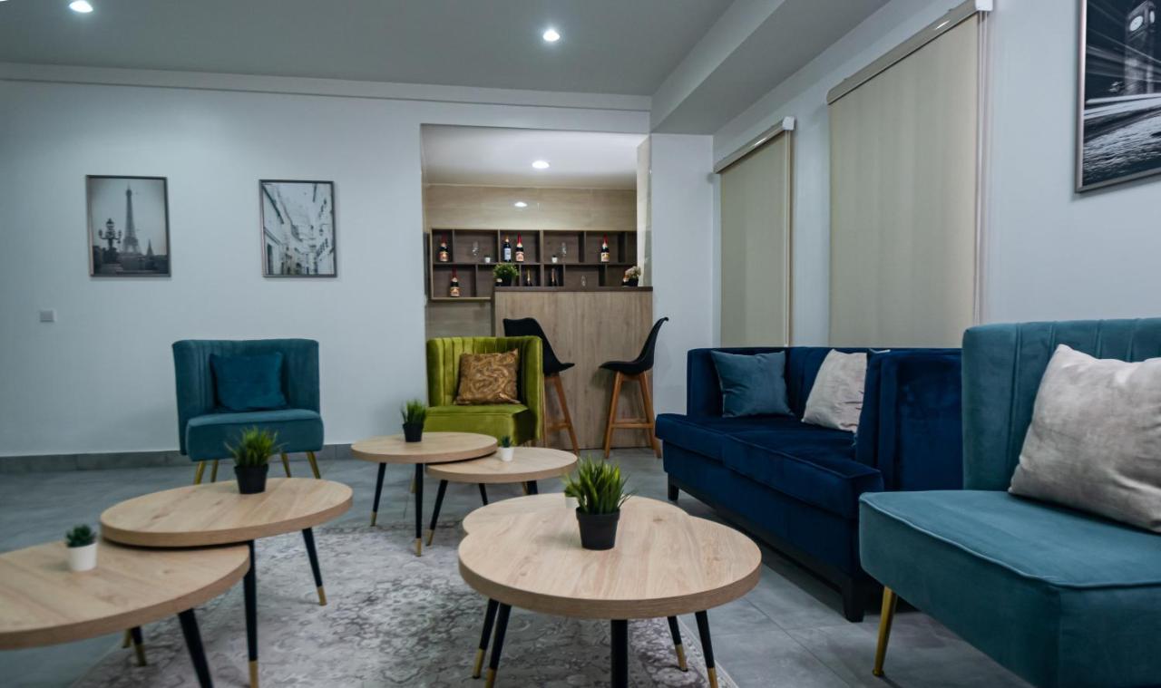 Quest Boutique Hotel Gwarinpa Luaran gambar