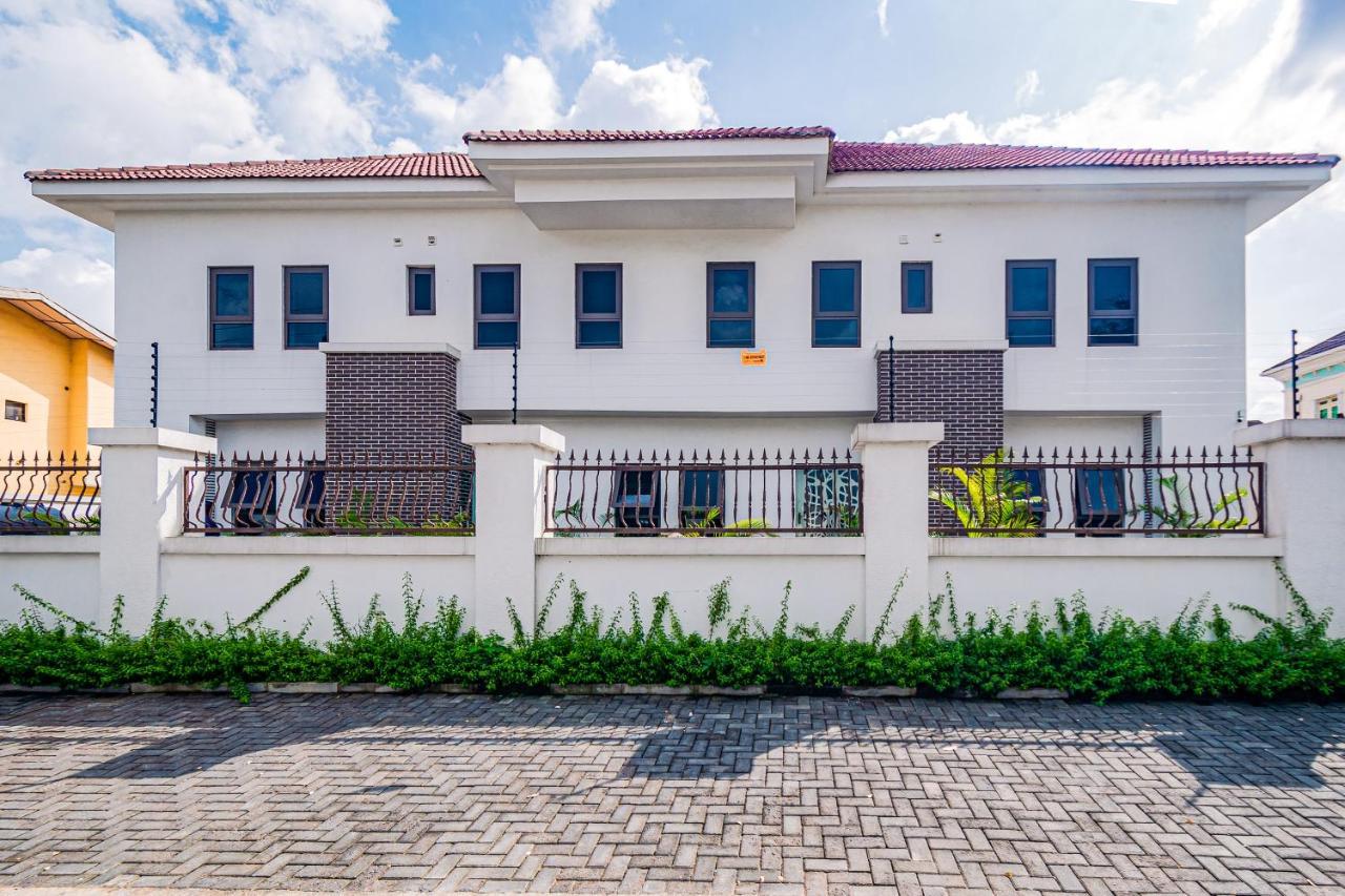 Quest Boutique Hotel Gwarinpa Luaran gambar