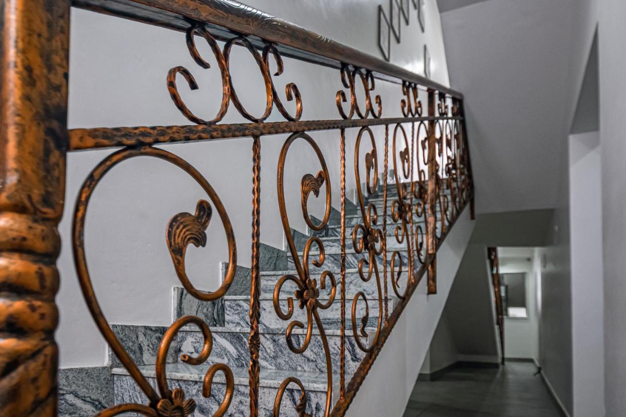 Quest Boutique Hotel Gwarinpa Luaran gambar